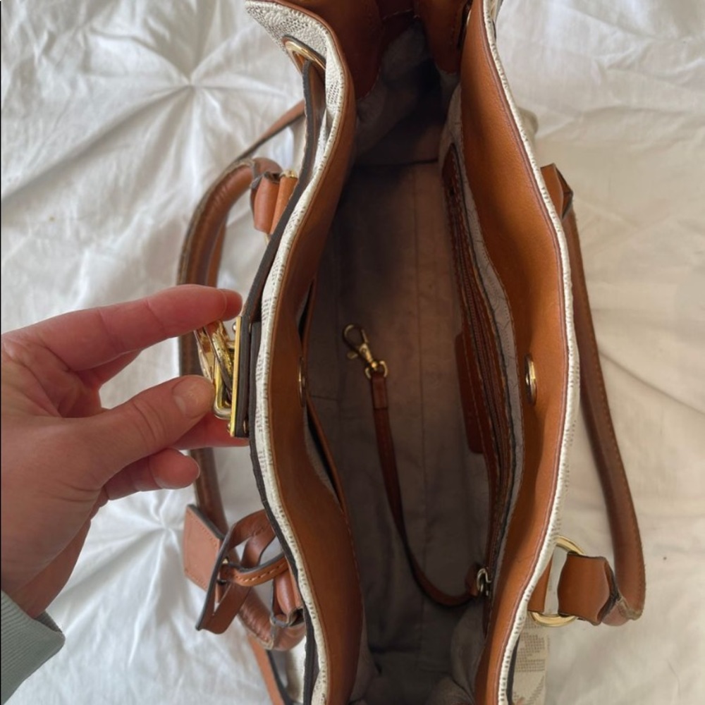 Medium MK tote bag